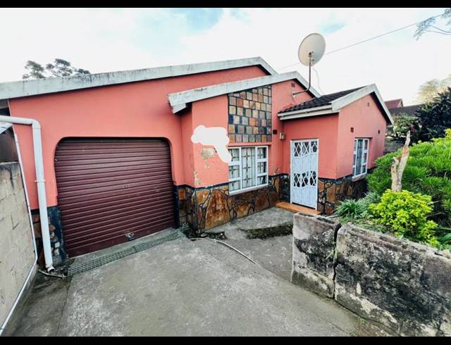 3 BEDROOM HOUSE FOR SALE IN KWAMASHU